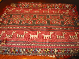 Small southern persian bag, 19th c., 30x28cm. Flatweave with knotted surroundings and striped kilim backside.Condition is well to see on the pics.           