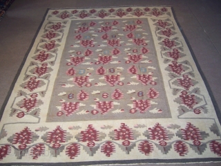 Beserabian Kilim 2,20*3,05                              