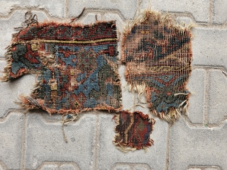 ANTİQUE OUSHAK RUGS FRAGMENT                             