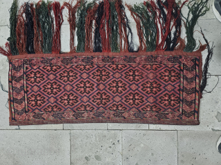 Very finely woven Turkmen bag. A blend of silk and wool.

Size:1'4x3'6 ft
Email salaberina@gmail.com                    