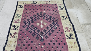 Antique SARKOY KILIM
Size:140*108 cm
                             