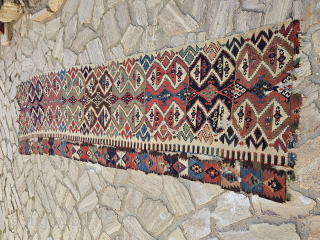 late 18th century Anatolian Aksaray Kilim
Size:280x80 cm 
Email: salaberina@gmail.com                        