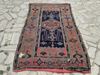 antique rug
Size:194x116
Email:salaberina@gmail.com                               