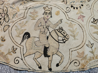 Antique Embroidered textile
Size:60x70                              