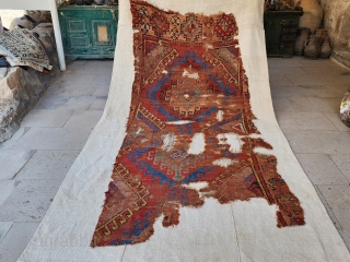 Anatolian Konya carpet of the late 18th century.
Size:200x100 cm

It is sewn on thick woven fabric.                  