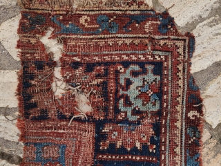 West Anatolian Oushak fragment
Size:70x55 cm
shipping 25$                           