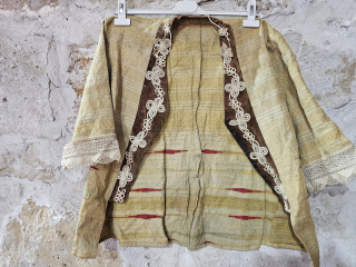 Antique Aleppo women's jacket
Size:50*60 cm
Please contact salaberina@gmail.com                          