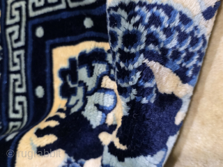 Antique Chinese rug with dragons in ivory and blue colors.
Size:273x187 cm
Please contact salaberina@gmail.com 
The stake quality is very good. There is a small area that needs repair. I can repair it if  ...