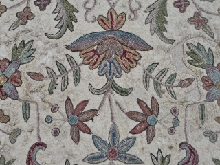 Antique Ottoman Turkish embroidery on felt
Size 123x95 cm
Please contact salaberina@gmail.com                       