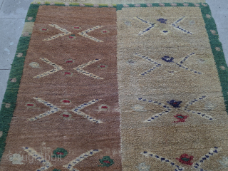 Central Anatolian Konya Obruk Angora ceki tulle rug.
Size:177x127 cm
Please contact salaberina@gmail.com
