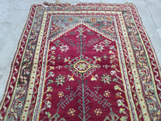 Western Anatolian Oushak Prayer rug 
Size:200*140 cm
Please contact salaberina@gmail.com                        