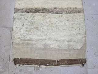 1920s Karapınar Tulu Rug Made from White and Natural Sheep Wool.
Size:195x92 cm
Email:salaberina@gmail.com                     