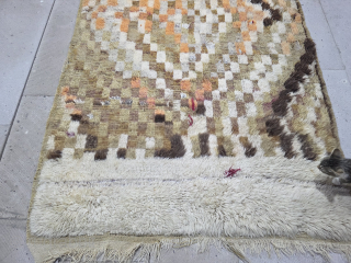 A different design Anatolian Niğde Koyunlu Village Shepherd rug
Size:4.0x8'10 ft 270x123 cm
Please Email:salaberinaQgmail.com                    