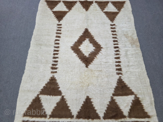 Angora Anatolian Siirt kilim.
Size:240*142 cm
Please contact salaberina@gmail.com                          