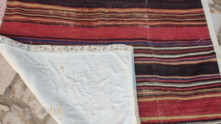 Central Anatolian Karapınar striped kilim
Size=330x136 cm
                           