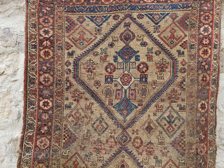 Camel wool ground color Persian Rug
Size:260x122cm                           