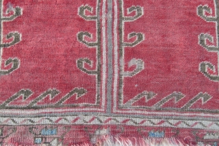 Sivas family pray rug.
three saph 
size=142x92 cm                          