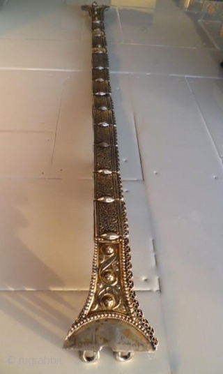 Antique original silver gilded Ottoman Caucasian belt - Circa - 1900

Signet on the buckle.

Width : 3 - 7 cm - Length: 75 cm - Weight: 632.8 gr
Fine condition !

Circa - 1900

Condition as  ...