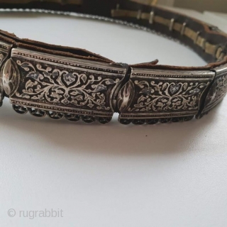 Antique original silver gilded Ottoman Caucasian belt - Circa - 1900

Signet on the buckle.

Width : 3 - 7 cm - Length: 75 cm - Weight: 632.8 gr
Fine condition !

Circa - 1900

Condition as  ...