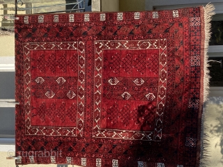 Antique Turkmen rug, 220x165cm, great saturated, glowing colours, glossy wool, warps and selvedges goat hair. In need for a stretching, otherwise very good condition, good pile Last picture is taken in sunlight.
Please  ...