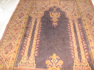 Prayer Rug
Ghiordes style
65 cm (25.5 in) x 112 cm (44 in)
                      
