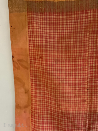 Indonesian antique Sumatran Minangkabanau silk /gilt selendang

258 x 83 cm // 8ft 6" x 2ft 9"

Spelt variously selendang and slendang - a long ceremonial shoulder cloth worn by women in central and  ...
