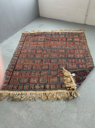 180 x 156 cm // Practically 6ft x 4ft 2"
A rare rather beautiful type of flatweave rug which hardly ever reached Western markets and unsual to find in such good condition with  ...