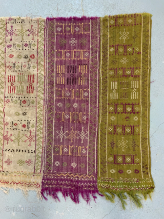 Anatolian antique Kurdish tent divide panel 139 x 95 cm // 4ft 5" x 3ft 2"

This little gem is remaining part of what was once a long panel of approx 4m+ long.  ...