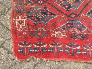 Collectible Antique Ersari Tschowal

1.H. 19. jh. Centralasia
Nice Colors 
Size 137 x 91 cm                    