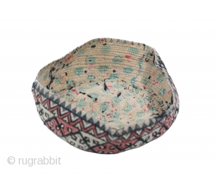 hat from central asia - turkmenistan
20670                           