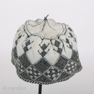 hat from western anatolia 1940s - 60670
almost
circumference = 53.00 cm = 20.87" 
height = 16.00 cm = 6.30"               