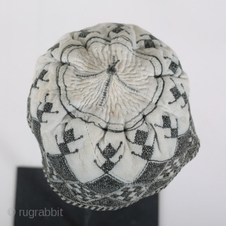 hat from western anatolia 1940s - 60670
almost
circumference = 53.00 cm = 20.87" 
height = 16.00 cm = 6.30"               