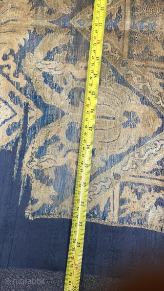 

CHINA TEXTILE  118 X 47 X 54  cm  

yuan dynasty 

contact  mustafasimsek30@gmail.com

 https://tr.pinterest.com/pin/54958057938104731/

https://drouot.com/fr/hotel-drouot/actualite/91007-rim-encheres-quintessence-des-arts-du-moyen-orient                