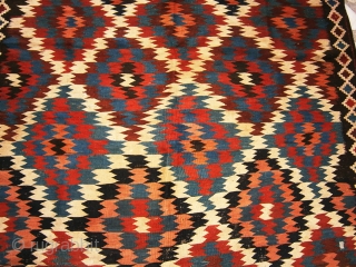 İranian Shahsavan kilim.
165cm x 324cm                            