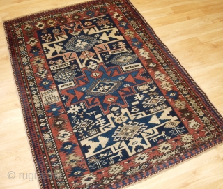 Antique Caucasian Shirvan rug with 'Lesghi star' design. www.knightsantiques.co.uk 

Size: 5ft 0in x 3ft 6in (152 x 107cm).

Circa 1890.

A superb Caucasian rug with a single vertical row of three 'Lesghi Stars', Superb  ...