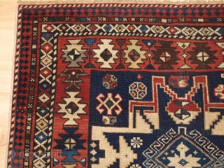 Antique Caucasian Shirvan rug with 'Lesghi star' design. www.knightsantiques.co.uk 

Size: 5ft 0in x 3ft 6in (152 x 107cm).

Circa 1890.

A superb Caucasian rug with a single vertical row of three 'Lesghi Stars', Superb  ...