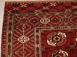 Antique Tekke Turkmen main carpet with 5 rows of 12 guls. www.knightsantiques.co.uk Size: 9ft 9in x 7ft 8in (298 x 234cm). 

Circa 1880.

A good Tekke main carpet of room size, the clear  ...