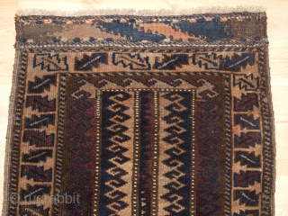 £275.00 Click the link www.knightsantiques.co.uk to view more items.

Size: 3ft 3in x 1ft 11in (101 x 58cm).

Antique Afghan Baluch balisht face, balisht were storage bags used to keep either grain or personal  ...