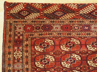 Antique Tekke Turkmen rug of small size with excellent colour. www.knightsantiques.co.uk 
Size: 4ft 8in x 3ft 7in (142 x 108cm).
Circa 1880.

The rug has three rows of seven Tekke guls, these are will  ...