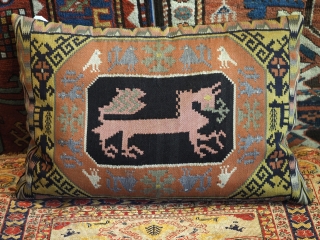 

Antique Swedish carriage cushion, filled and ready for use.
www.knightsantiques.co.uk
Mid 19th century.
Size: 2ft 4in x 1ft 7in (70 x 48cm).
This beautiful carriage cushion has a truly outstanding design with a single large animal....  ...