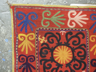 Antique Uzbek Lakai tribe uut kap ilgich, shield wall hangings for the yurt.
Size: 2ft 0in x 1ft 2in (62 x 35cm).
Circa 1900.
Uut kap ilgich are shield shaped hangings that usually formed part ...
