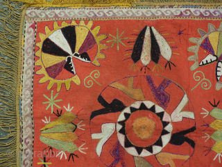 Antique Uzbek Lakai tribe ilgich, dowry wall hanging for the yurt.
Size: 1ft 9in x 1ft 8in (53 x 51cm) excluding tassels.
Circa 1900.
Ilgich are embroidered hangings that usually formed part of a brides ...