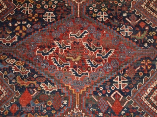 Antique South West Persian Khamseh Rug with three linked medallions. www.knightsantiques.co.uk 

Circa 1890.

A tribal rug of the classic bird design with the medallions and field covered with pecking chickens. The rug has  ...