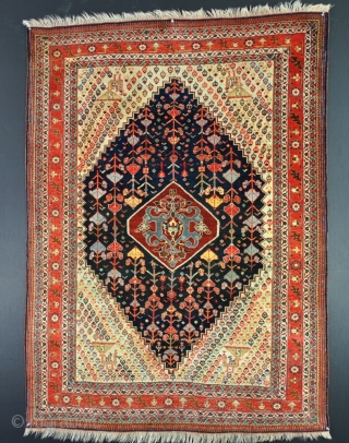 An exceptionaly fine Qasgai rug woven on silk wefts in very good condition. 163cm x 117cm. Late 19th century.              