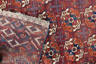 A good antique Tekke main. No bad dyes, finley made with good wool. One or two very small old repairs, but ontherwise in good original condition, washed and floor ready. 320x201cm  