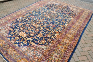 A fine antique Sultanabad carpet in good original condition, clear all natural dyes and very shiny wool. Lots of yellow and a decent all-over design. Circa 1875. 365x263cm     