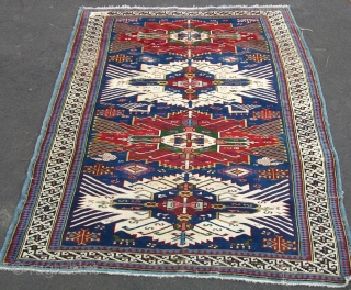 An antique Zejwa rug of good quality. A few synthetic highlights, but finely made with good wool. could use a clean and slight tidy up, but is in good pile. Circa 1900. 