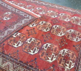 Ersari main carpet with well drawn guls and beautiful ground colour. A few damaged areas that need stabalizing, but basicaly in good shape. A good project for a restorer... Late 19th century. 