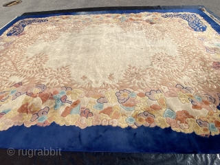 Chinese Art Déco Style Rug 500x330cm
Very good condition with some stains                      