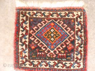 Persian Qashqai Chanteh bag face, 6" x 6" (.15 x .15), early 20th century, very good condition, 2 small animals, thick soft wool.          